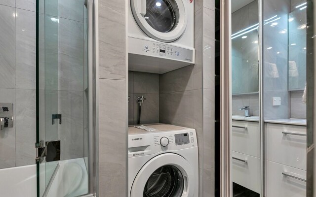 QV CBD 2 Bedroom with Wifi Parking - 972