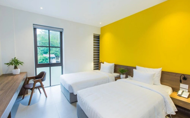 The Twin Hotel