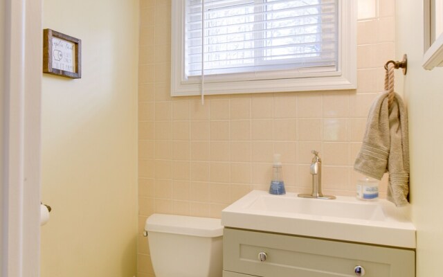 Family-friendly Bridgton Home, Steps to Lake!