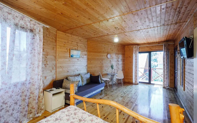 Сосновый двор