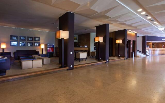 Carcavelos Beach Hotel