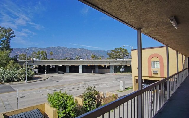 Lincoln Motel