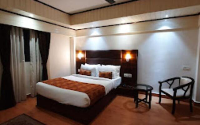 Sumi Queen's Yard Rink Mall Darjeeling