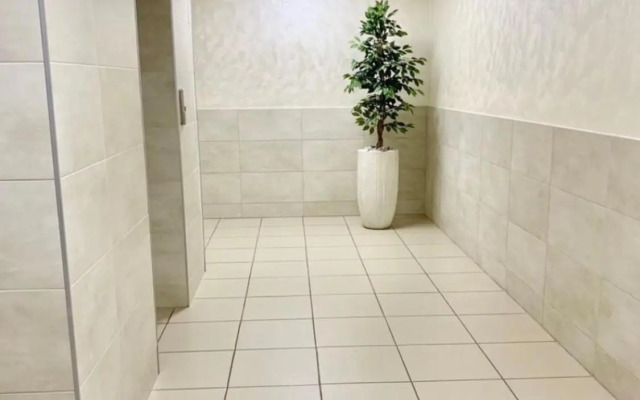 Luxury for Business & Pleasure Royal