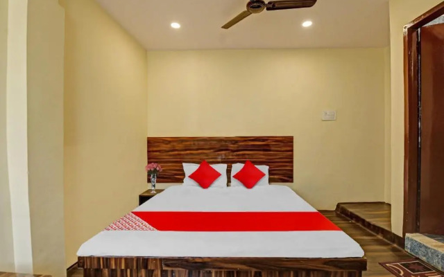 OYO 84859 Hotel Preet Palace