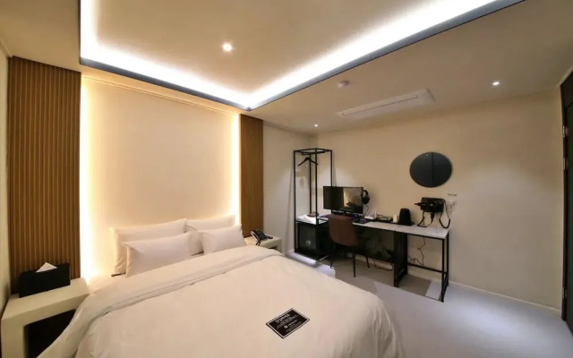 Hotel141