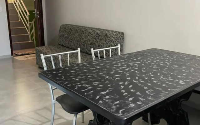 Apartamento a poucos metros do mar em Guarapari