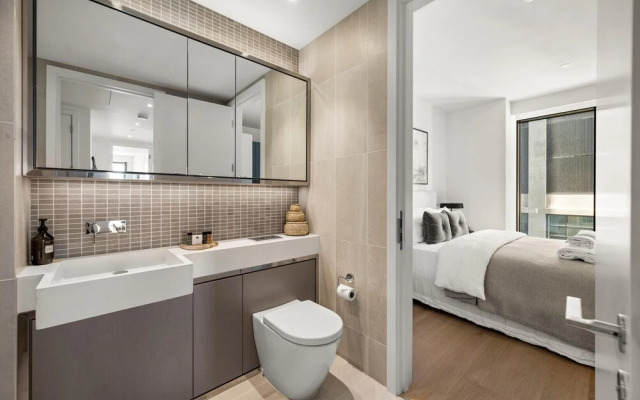 Deluxe two Bedroom Apartment in Londons Canary Wharf