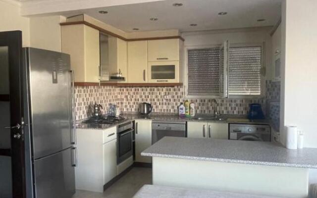 Only 5 minutes walking Konyaalti Beach 2+1 flat