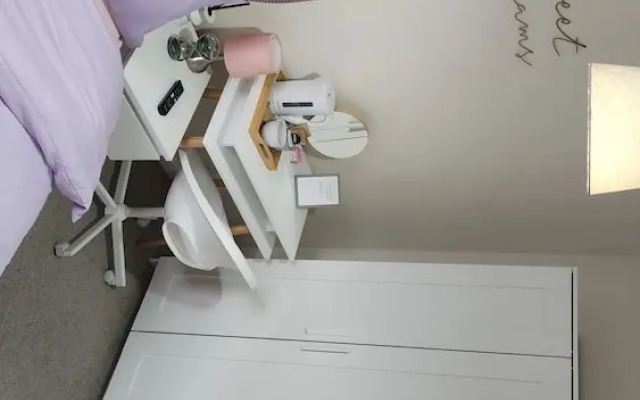Inviting 1-bed House in Wolverhampton