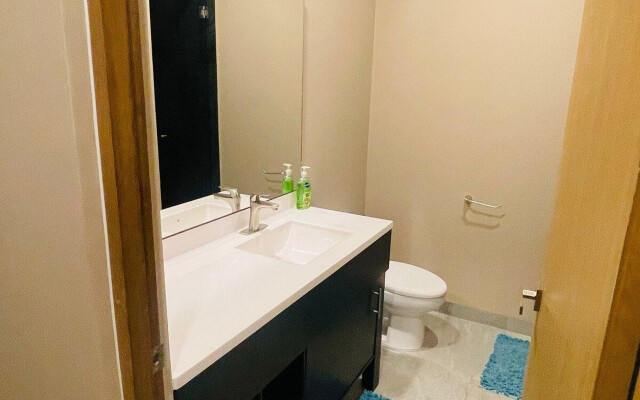 Espacioso y céntrico condo, 5 min marina CSL