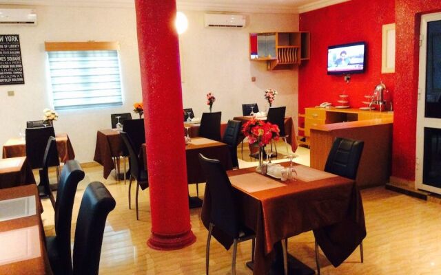 Ne-Yo Hotel and Suites