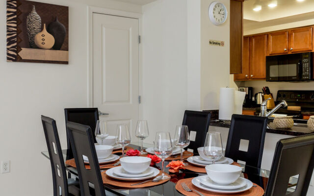 Heaven on Hollywood Furnished Apartments