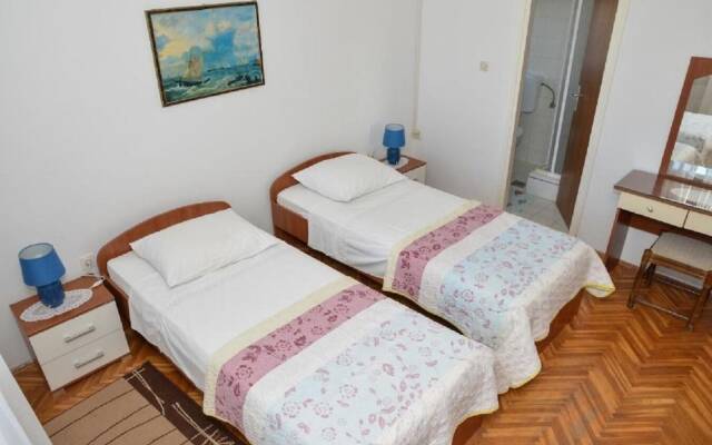 Apartments Sestan