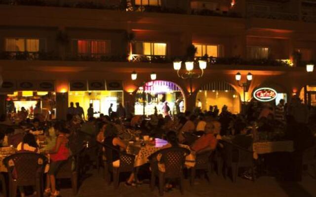 Porto Holidays Marina Apartments