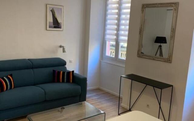 STUDIO rue pietonne Ajaccio
