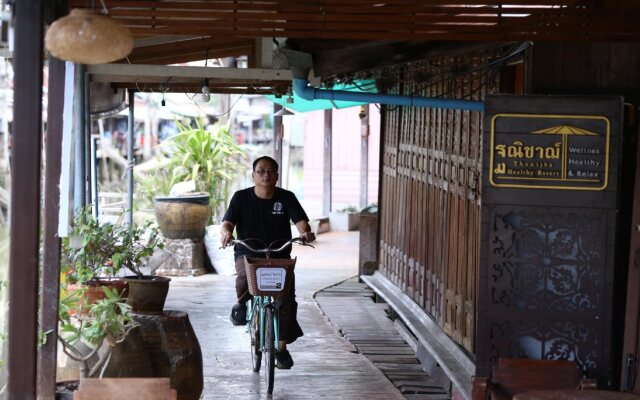 Thanicha Resort Amphawa
