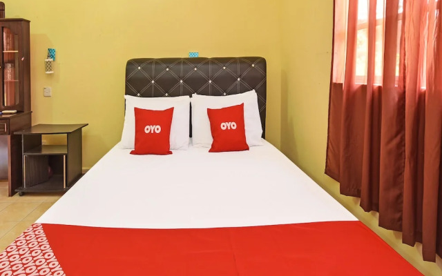 Oyo 90640 D'village River & Cafe Chalet