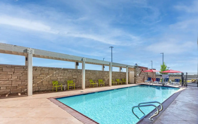 Home2 Suites by Hilton Midland East