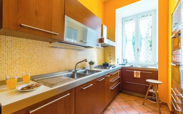 Montesanto Apartment by Wonderful ltaly