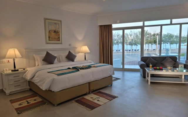 Holiday Beach Resort