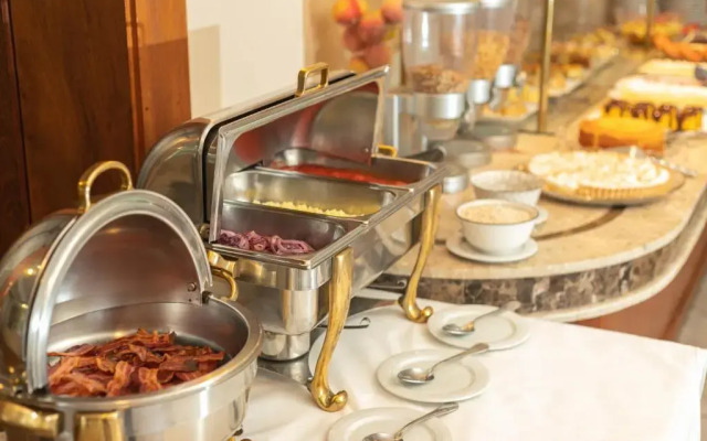 Le Suisse Elegance Hotel