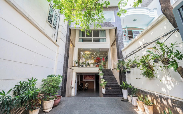 Cozrum - Love Hotel Trần Bình Trọng