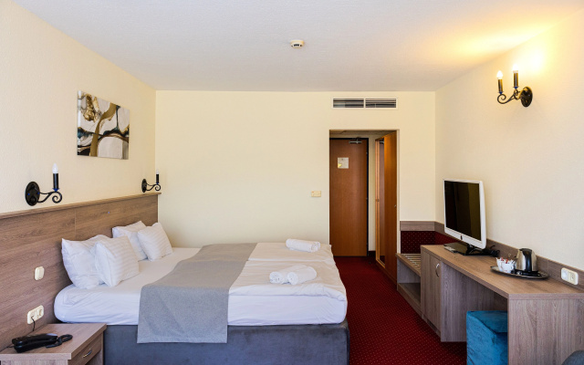 Hotel Mediterran - Image 3