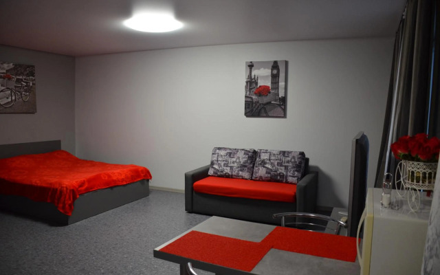 Апартаменты на Александра Поля (Кирова) 90