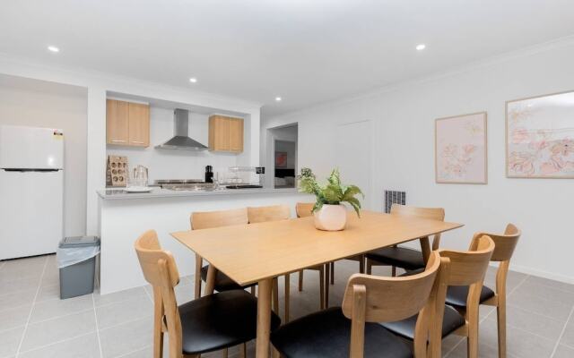 Resortstyle 4BR House With Parking@werribee