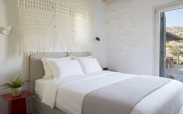 Hide out Suites