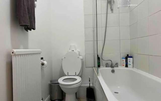 Private Rooms for 7 People With Bathroom