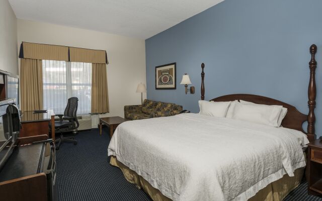 Hampton Inn & Suites Raleigh/Cary I-40 (PNC Arena)