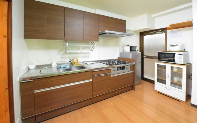 Tateishi 7 House Hotel