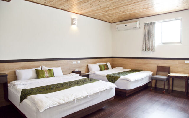 Wing Tea Garden Bed and Breakfast