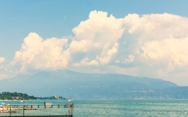 Modern Salo Flat With Pool