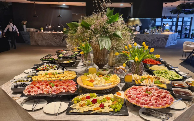 Grand Hotel Adriatic II