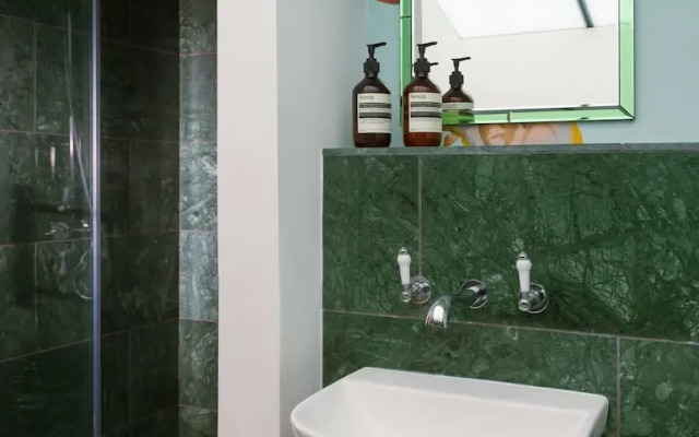 Notting Hill Mews House Sleeps 8