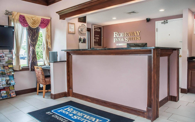 Amherst Inn & Suites