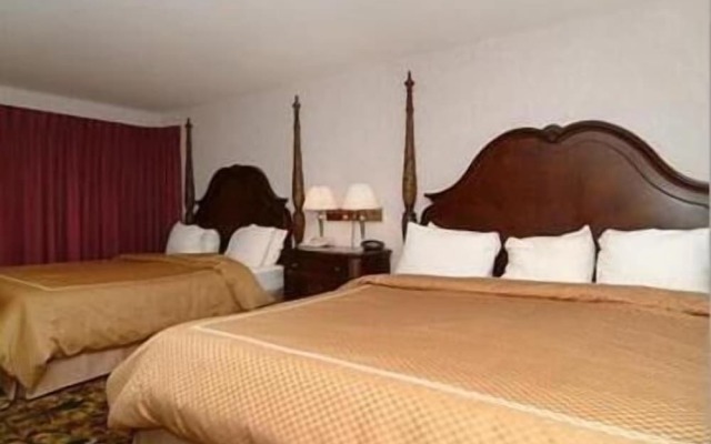 Crown Choice Inn & Suites Lakeview & Waterpark