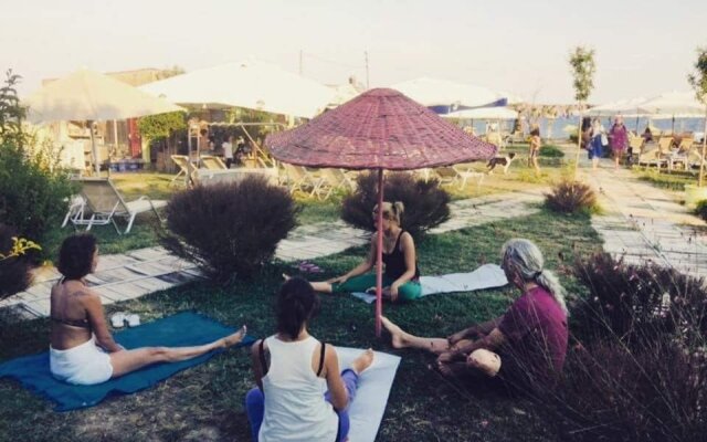 Ozgur Beach Camp