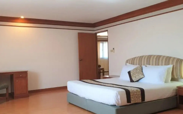 United Tower Thonglor by Aspira
