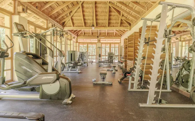 DosSantas Wellness & Jungle by BT Homes