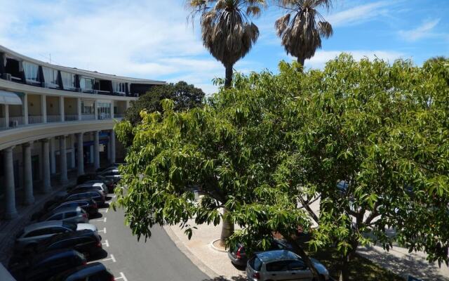 Rent4rest Estoril Beachfront Apartments - 1 Bedroom