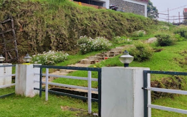 Guru Vela Homestay