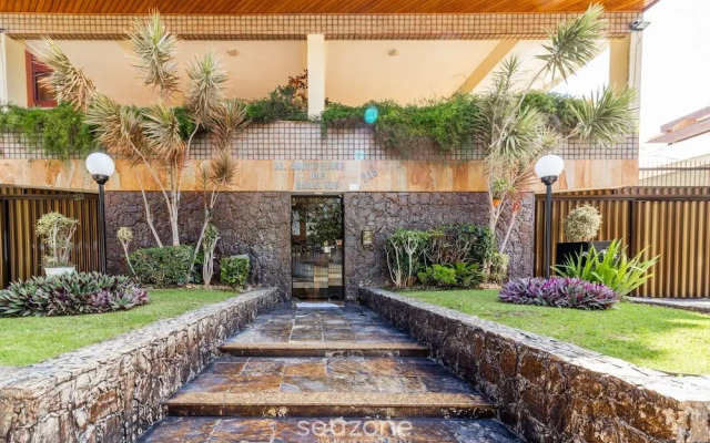 2B Apartment w/ Balcony Ads0103