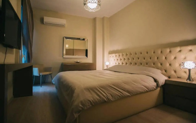 A Stylish Apartment In The Center Of Kastoria