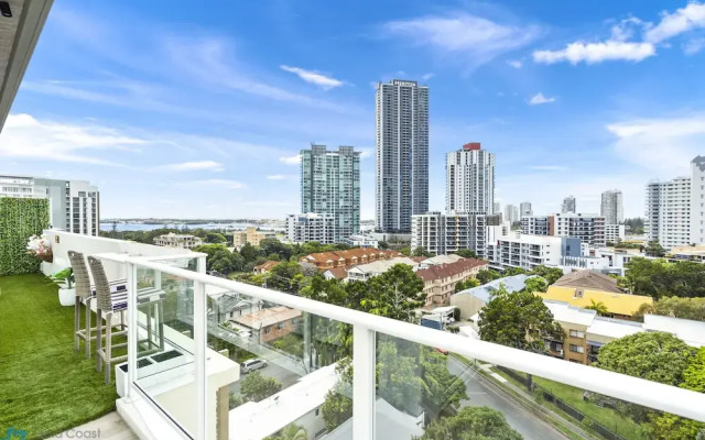Marquee Penthouse - GCLR