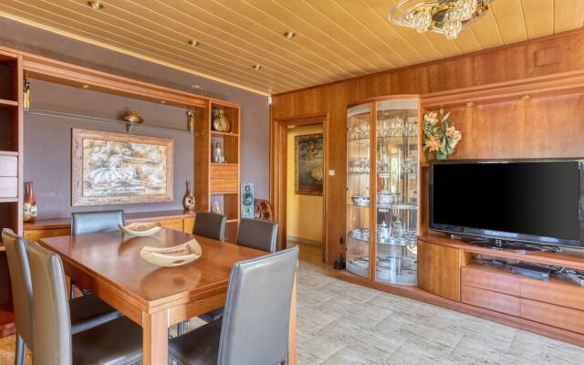 Premium Holiday Home in El Vendrell With Swimming Pool
