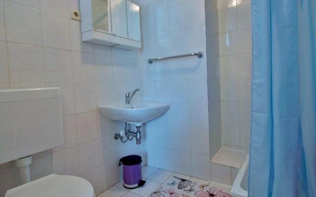 Ivans - With Parking - A2